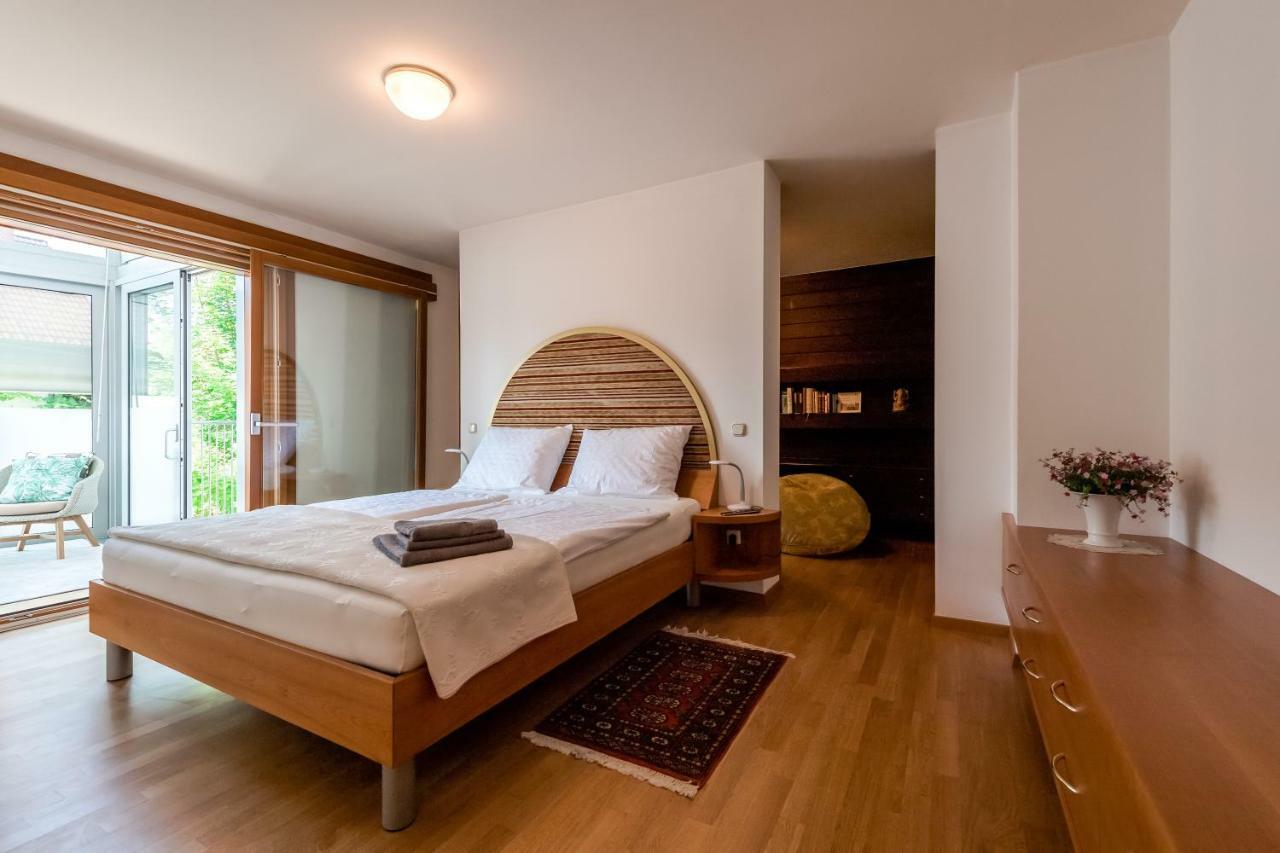 Rozna Dolina Apartment ลูบลิยานา ภายนอก รูปภาพ